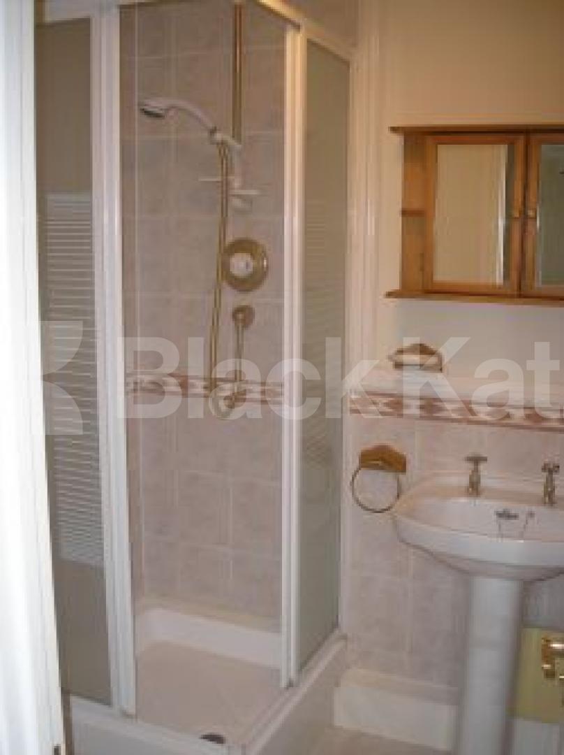 			New Instruciton, 2 Bedroom, 1 bath, 1 reception Flat			 Goddard Place, TUFNELL PARK N7